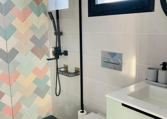 Tempo Stylish 3 Bedroom With Pool فيلة لاجاريس