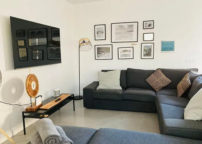 Tempo Stylish 3 Bedroom With Pool