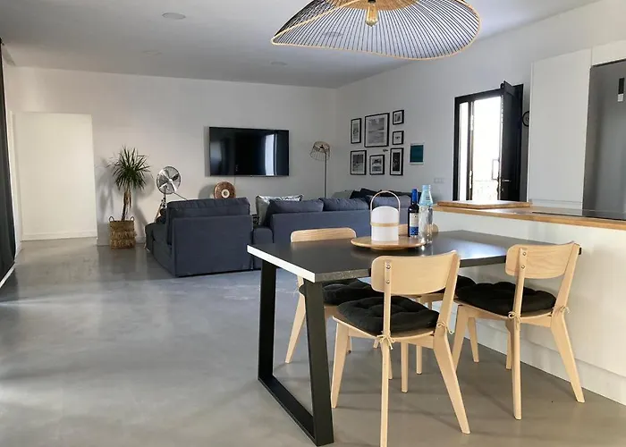 Tempo Stylish 3 Bedroom With Pool فيلة