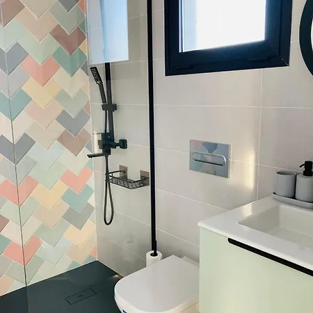 Tempo Stylish 3 Bedroom With Pool וילה לאחארס