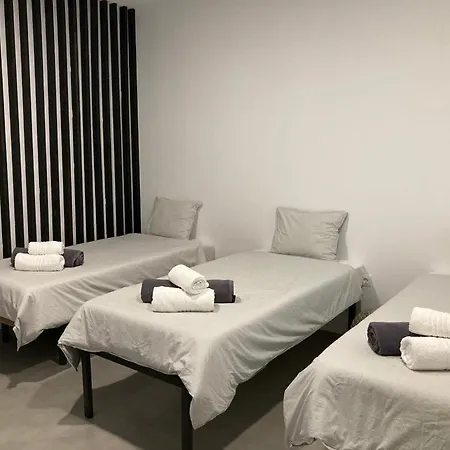 Tempo Stylish 3 Bedroom With Pool * 라하레스
