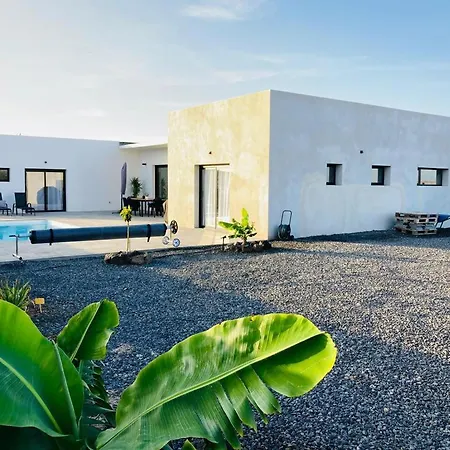 וילה Tempo Stylish 3 Bedroom With Pool *