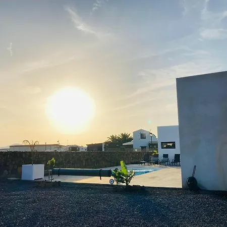 Tempo Stylish 3 Bedroom With Pool