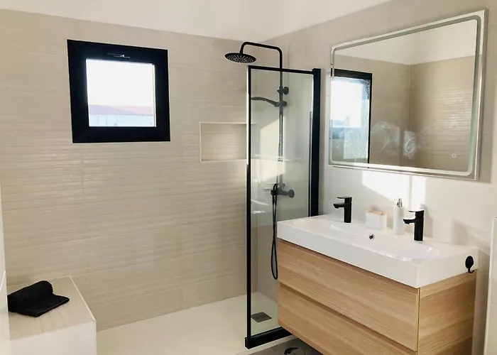 Tempo Stylish 3 Bedroom With Pool